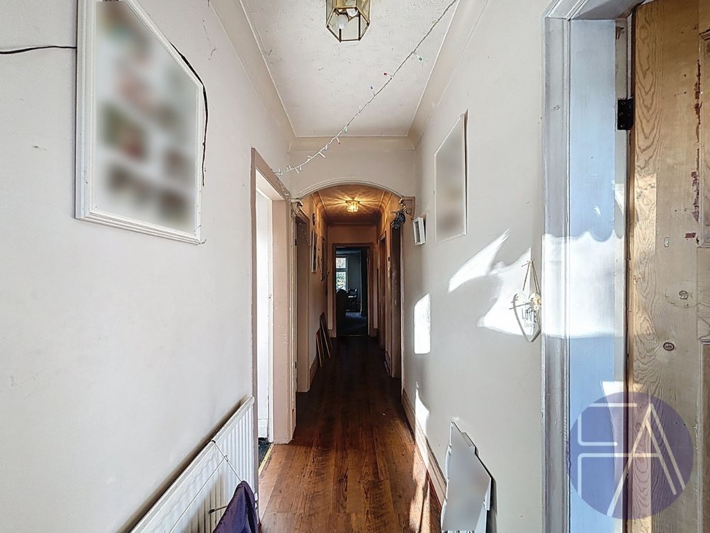 Property photo 2 of 18 4646173