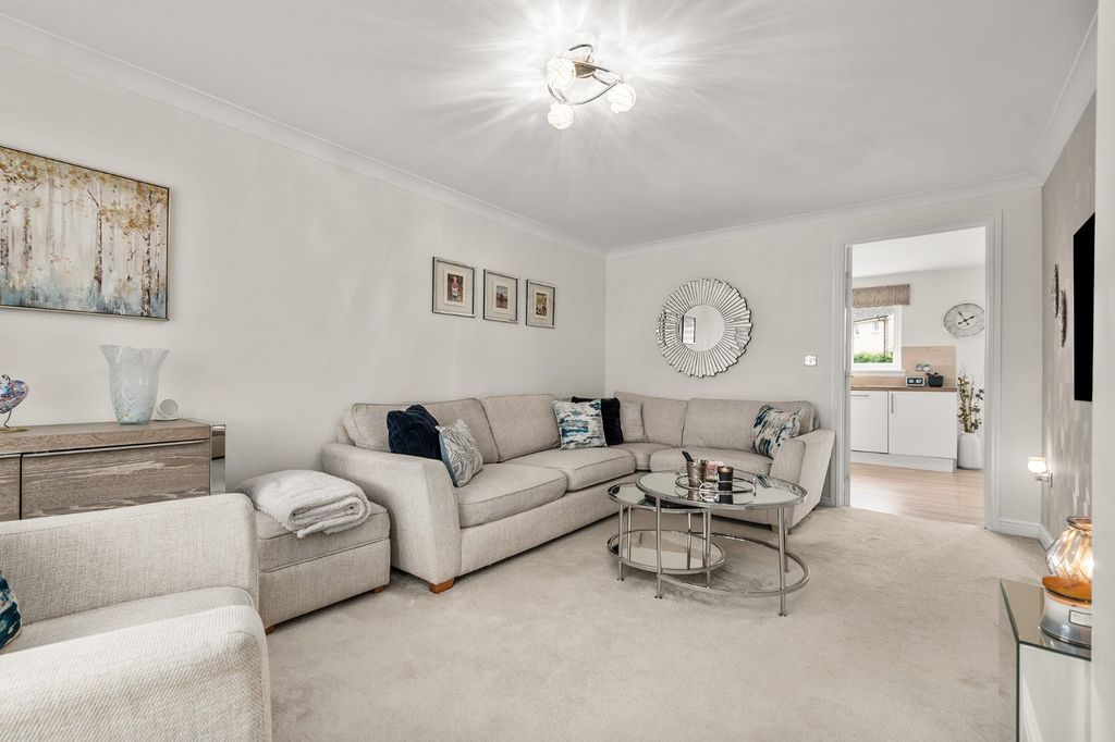 Property photo 3 of 36 4901558