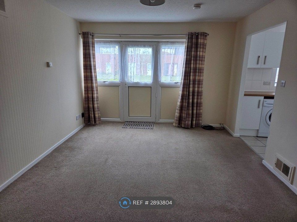 Property photo 1 of 8 Lounge