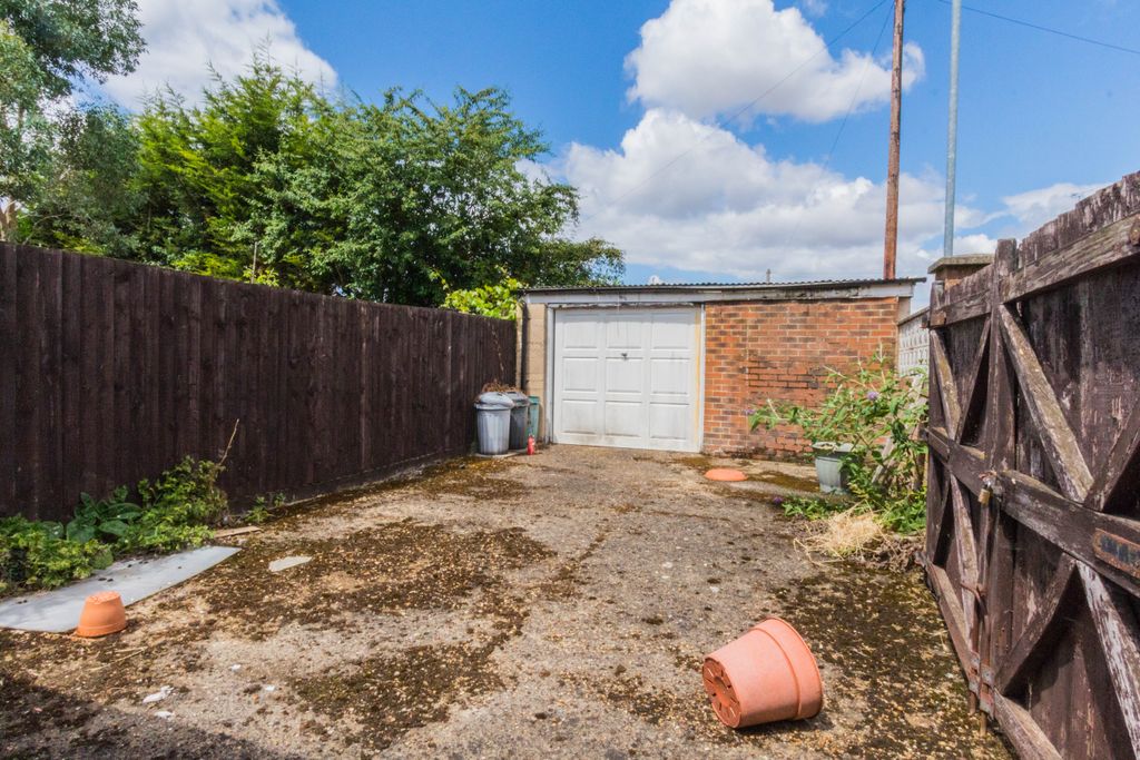 Property photo 3 of 12 Double Garage And Gated Off Road Parking