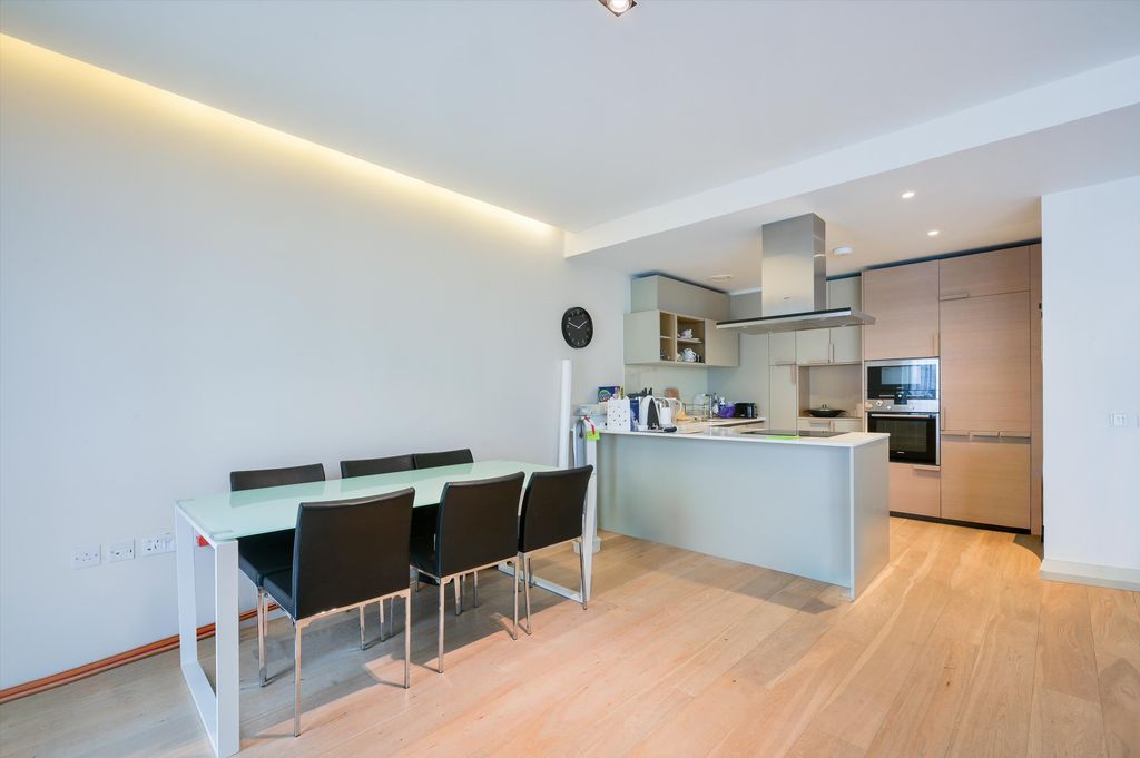 Property photo 3 of 12 Image