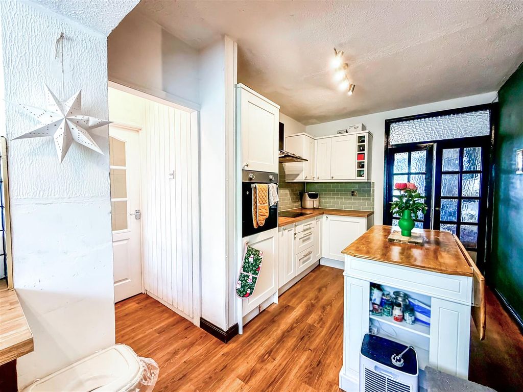 Property photo 1 of 44 1779457738_13_d.Jpg