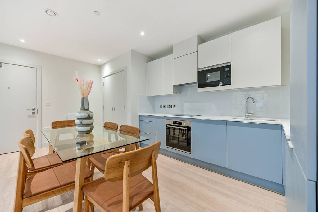 Property photo 1 of 26