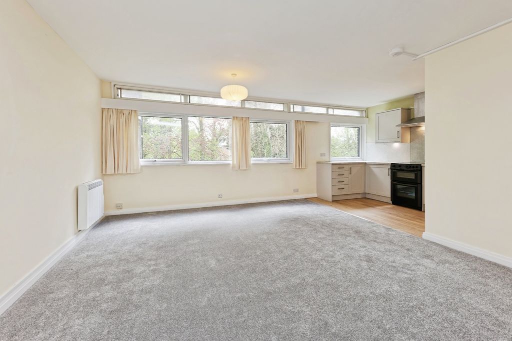 Property photo 2 of 12 Pbox-Img.Jpg