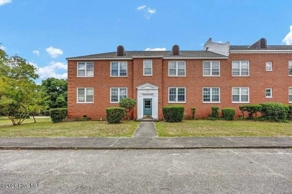 Property photo 1 of 31