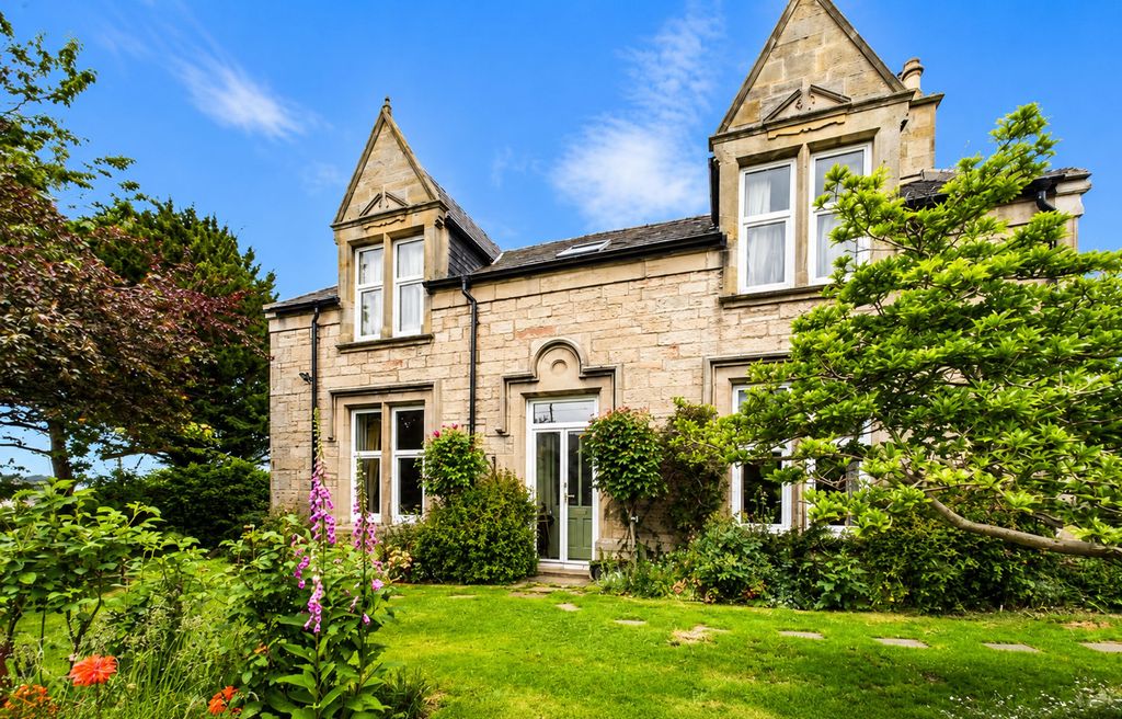 Property photo 1 of 53