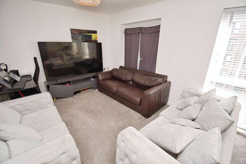 Property photo 2 of 16 Living Room