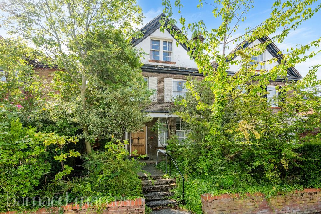 Property photo 1 of 15