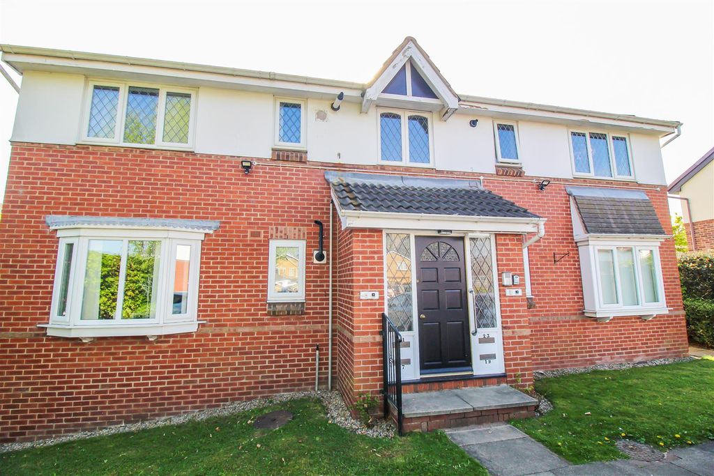 Property photo 1 of 8