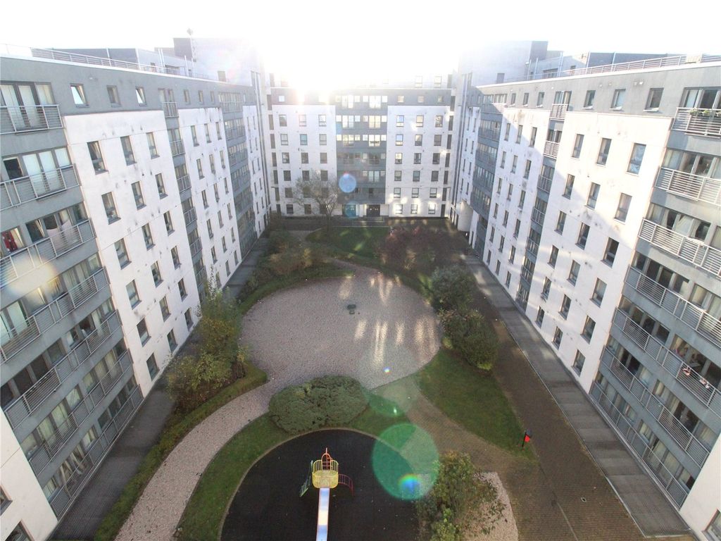 Property photo 2 of 9 Picture No. 27