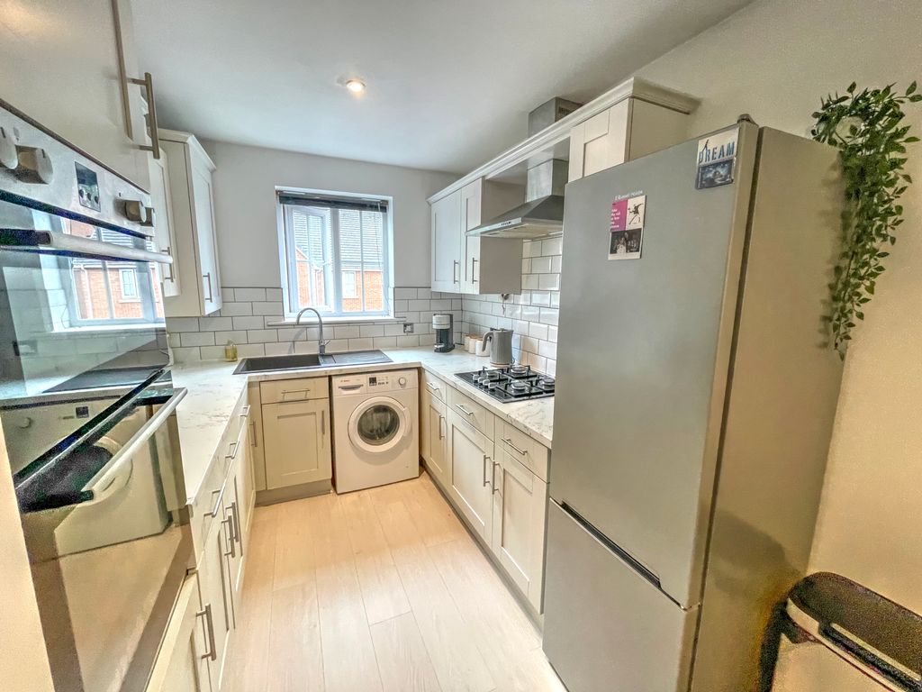Property photo 2 of 17 Img_0733