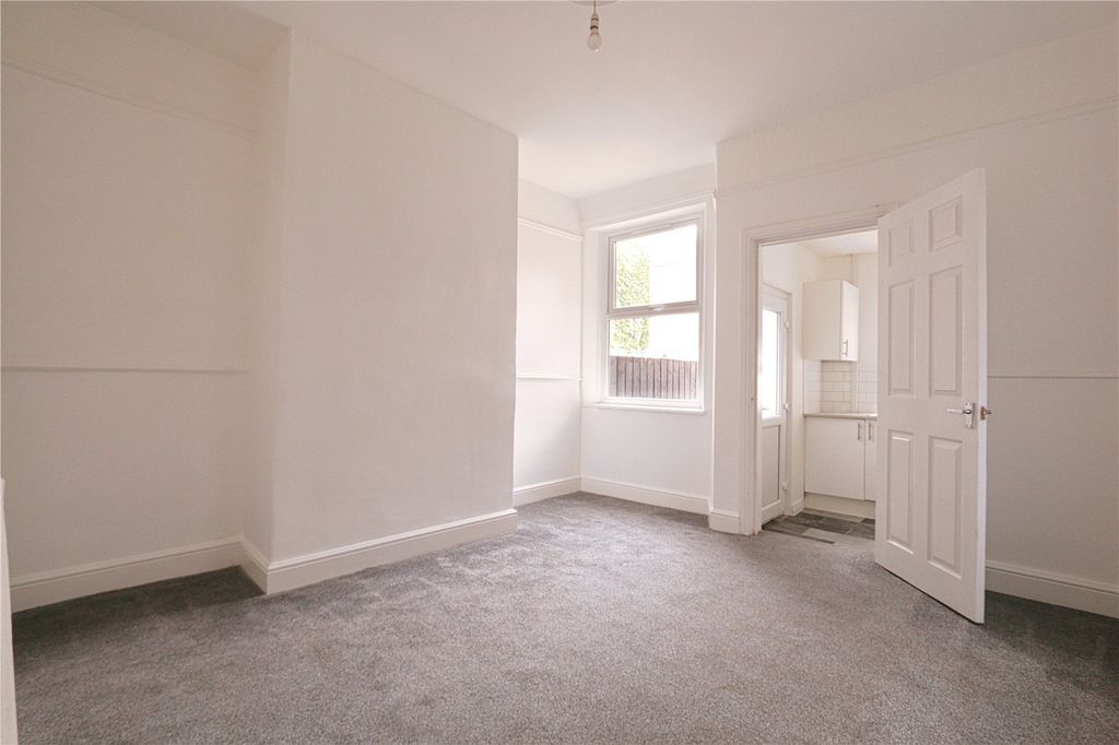 Property photo 3 of 9 Dining Room