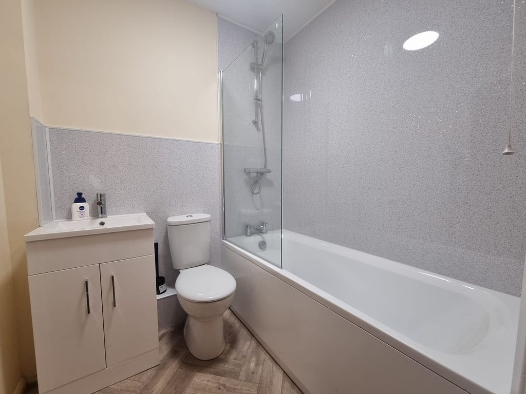 Property photo 3 of 3 Bathroom