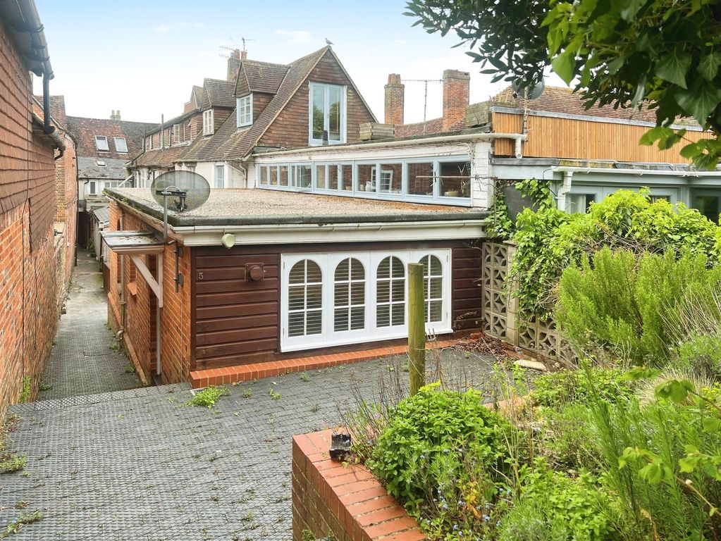 Property photo 1 of 6