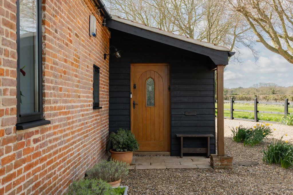 Property photo 2 of 22 Picture No. 49