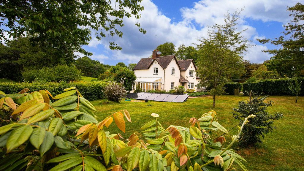 Property photo 1 of 37