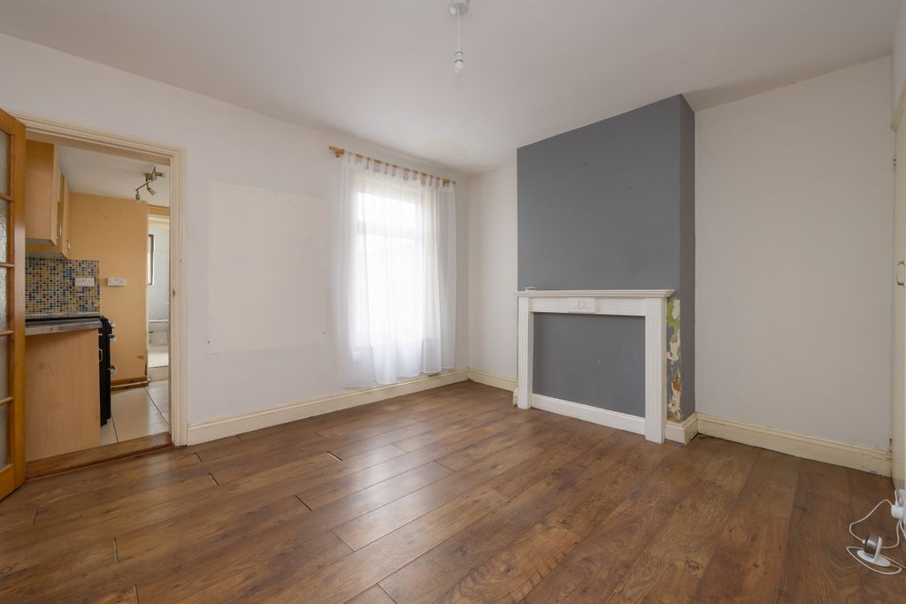 Property photo 3 of 15 Dining Room