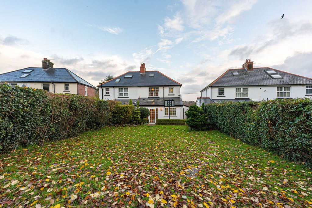 Property photo 2 of 33