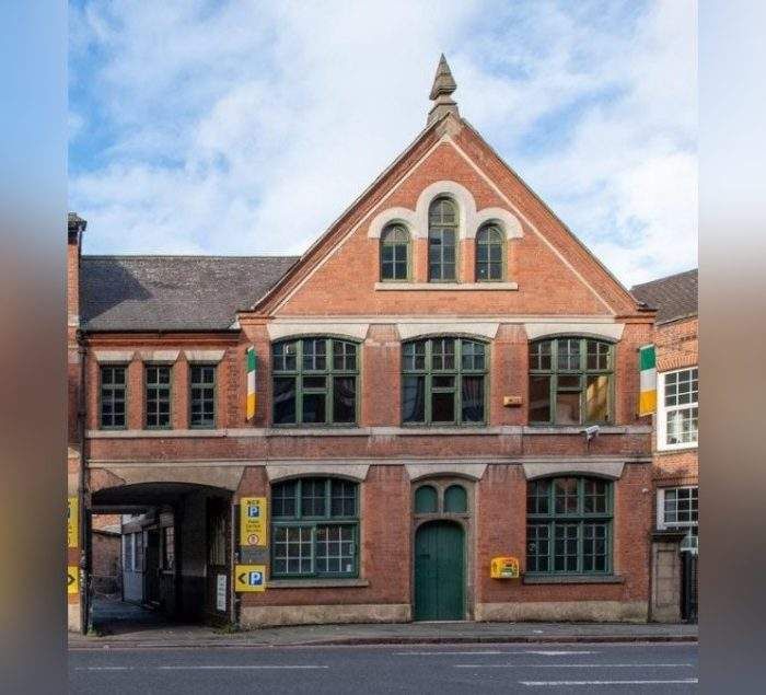 Property photo 1 of 8