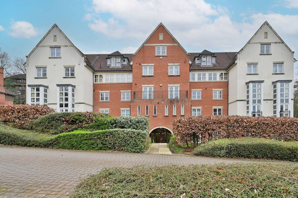 Property photo 1 of 9