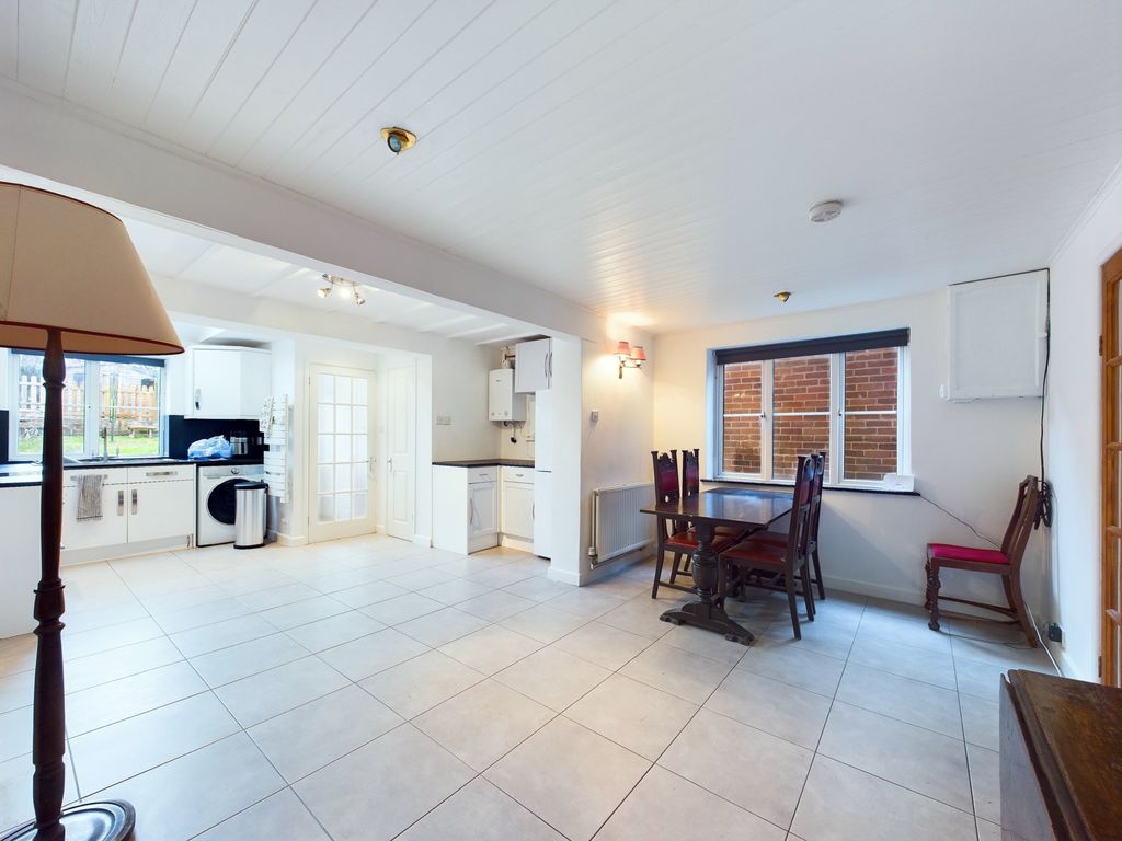 Property photo 2 of 19 10002134-Hr-2