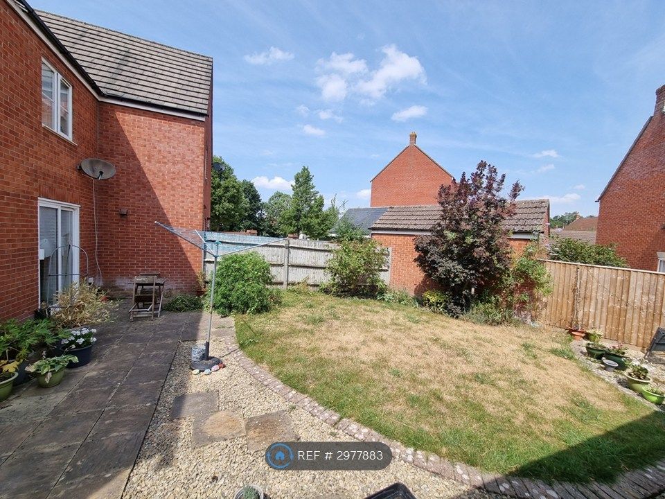 Property photo 2 of 10