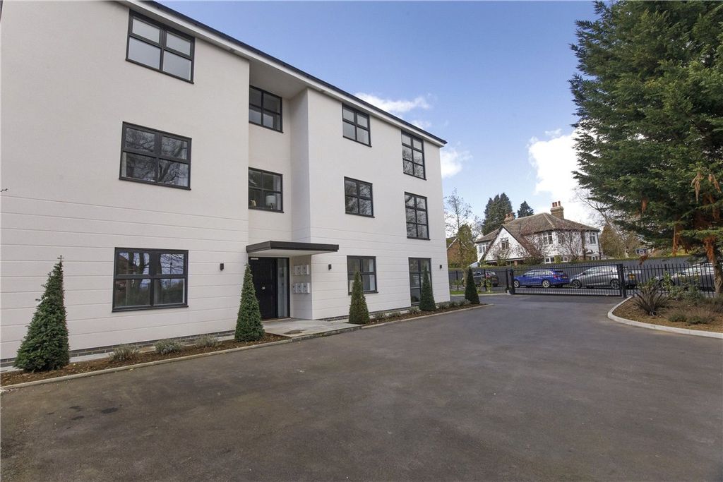 Property photo 1 of 16 Picture No. 15