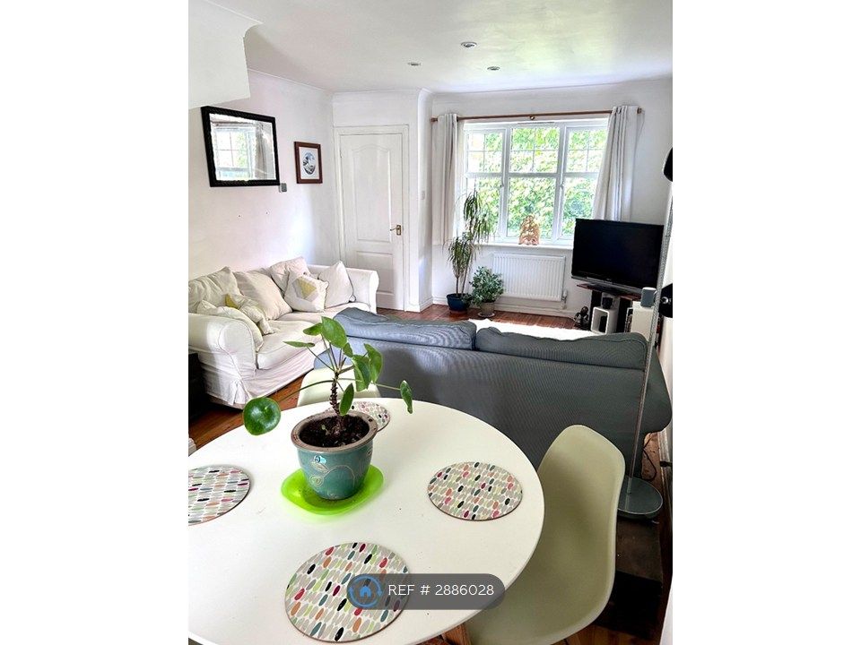 Property photo 2 of 31