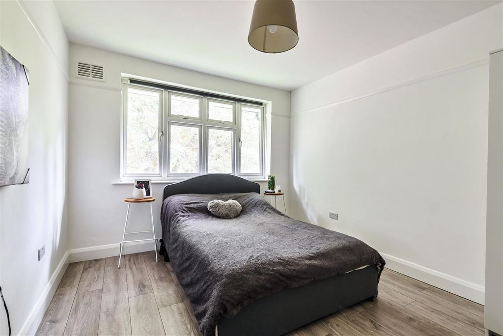 Property photo 2 of 9 899767 (4).Jpg