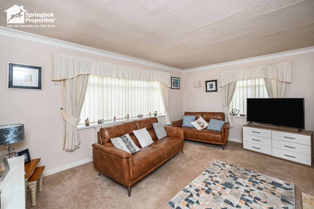 Property photo 3 of 10 Image 2
