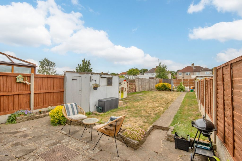 Property photo 3 of 15 Garden