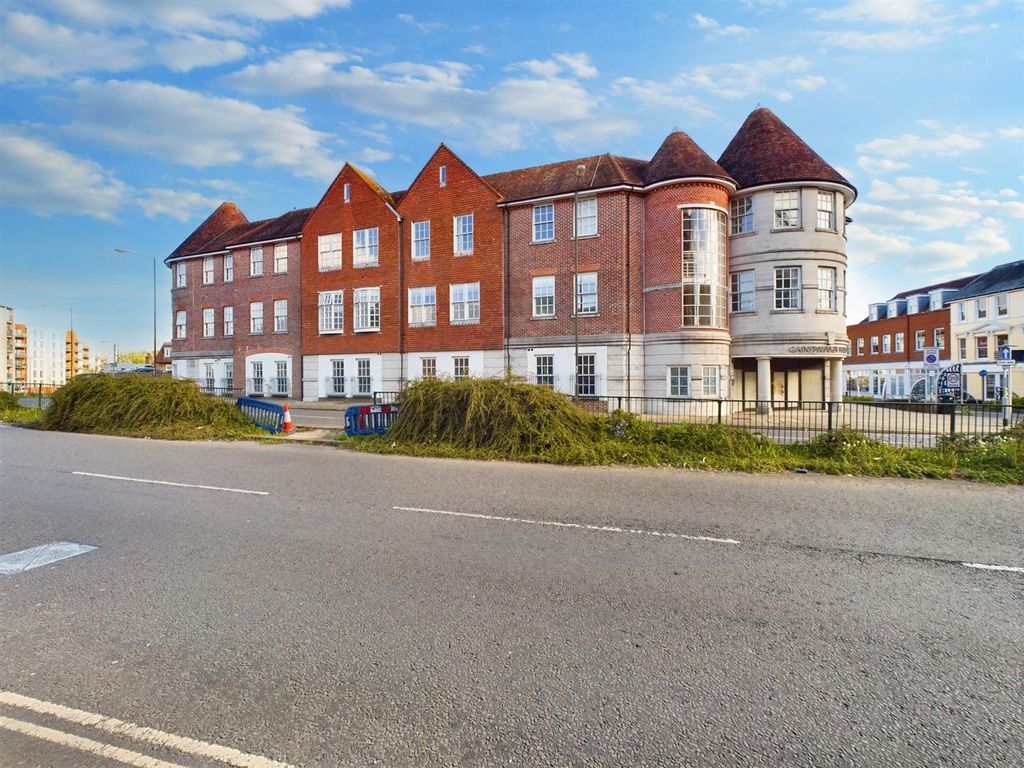 Property photo 2 of 11 Cam02202G0-Pr0233-Still006.Jpg