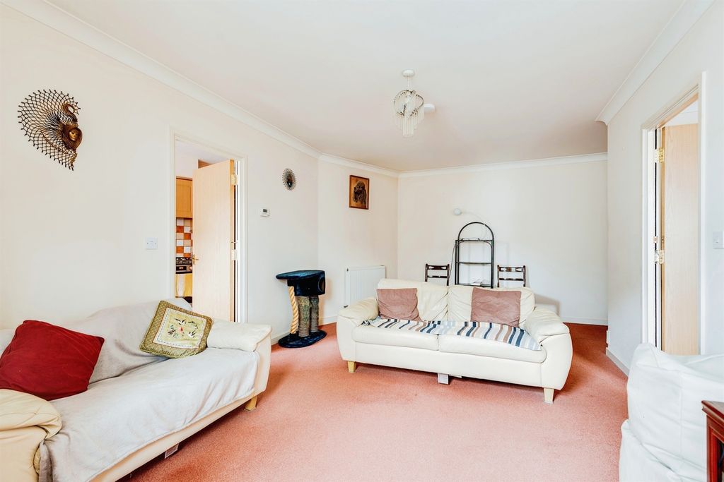 Property photo 2 of 10