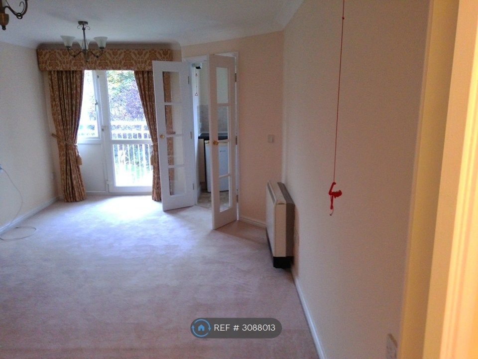 Property photo 2 of 11 Living Room 2
