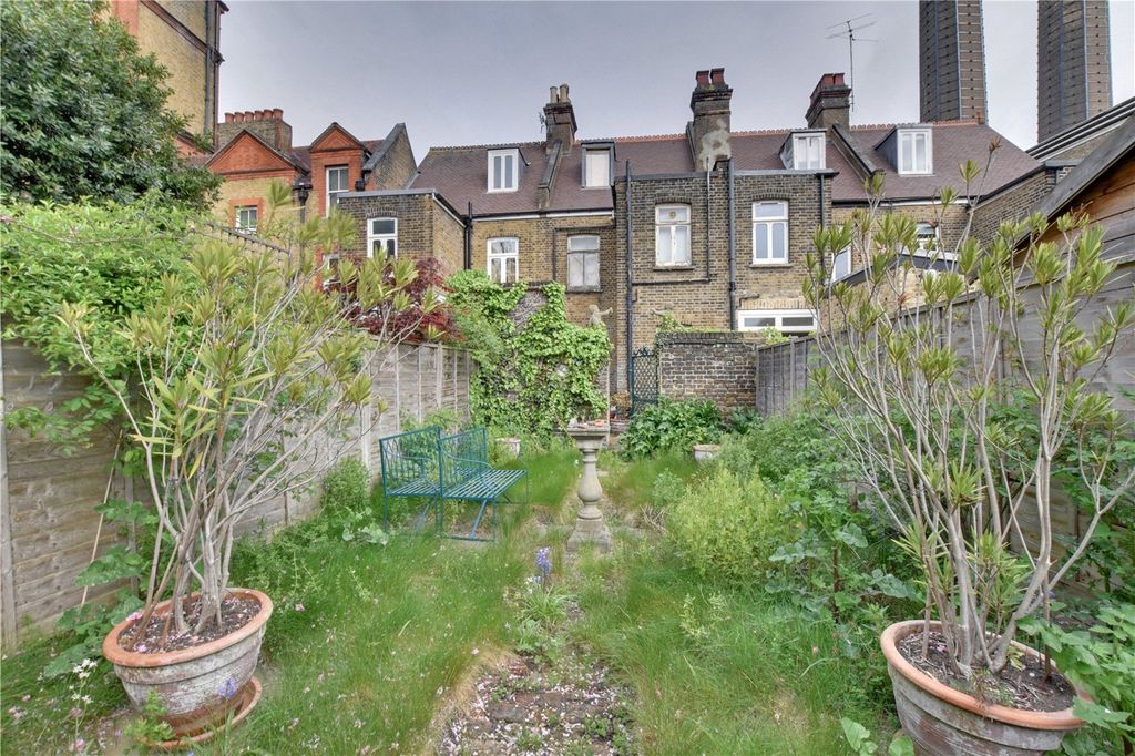 Property photo 2 of 19 Picture No. 10