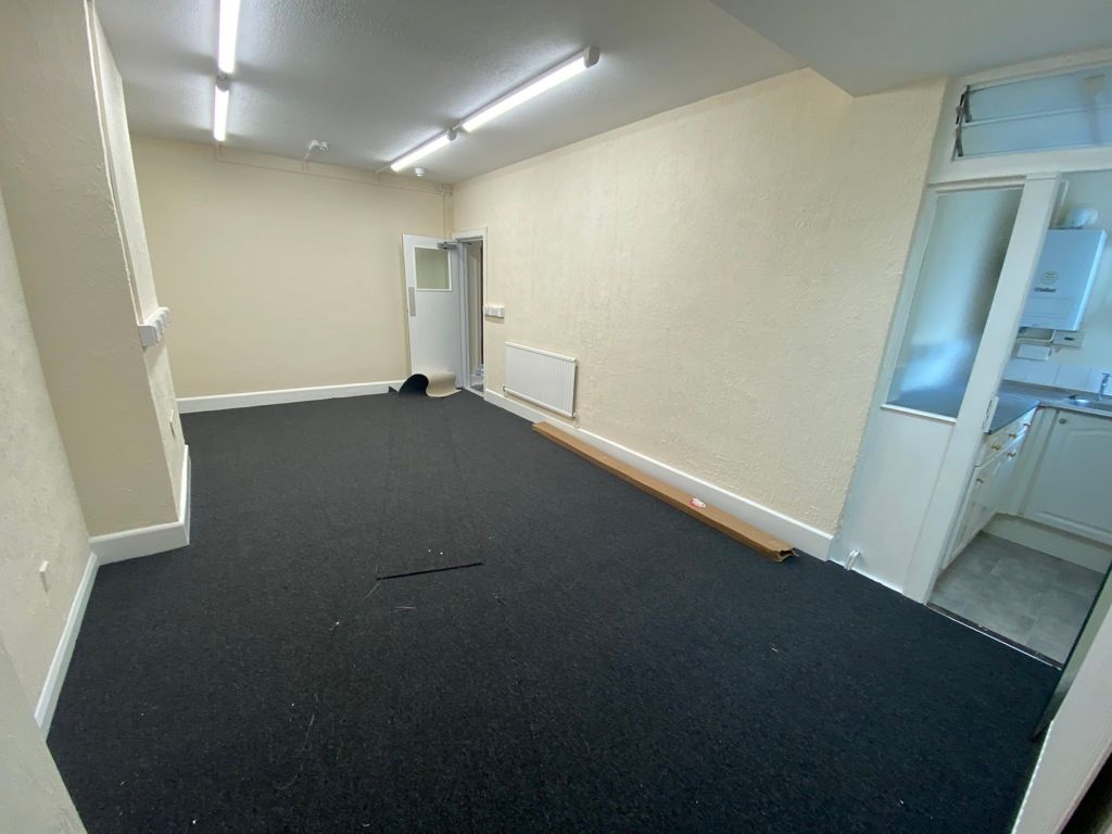 Property photo 3 of 7 Photo 9