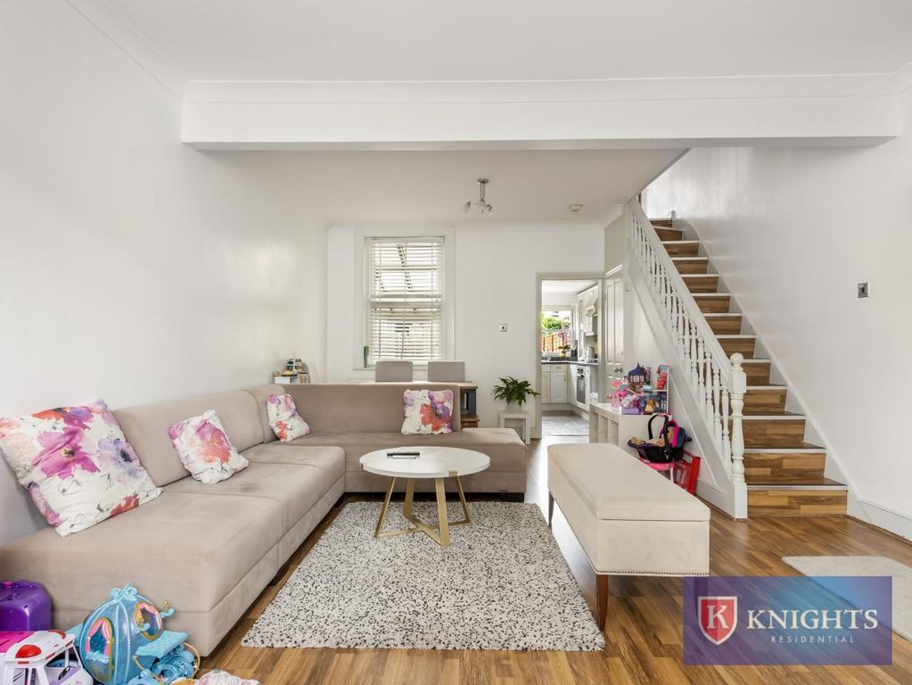 Property photo 2 of 18