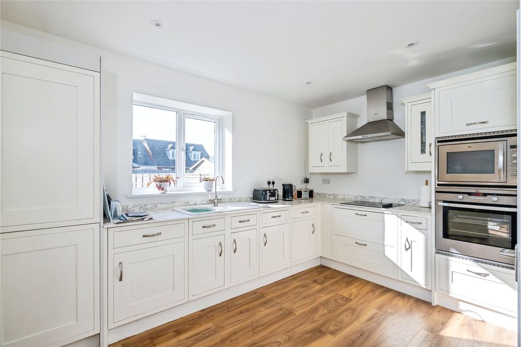 Property photo 3 of 17 Picture No. 11