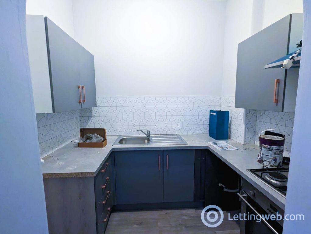 Property photo 1 of 7 Kitchen