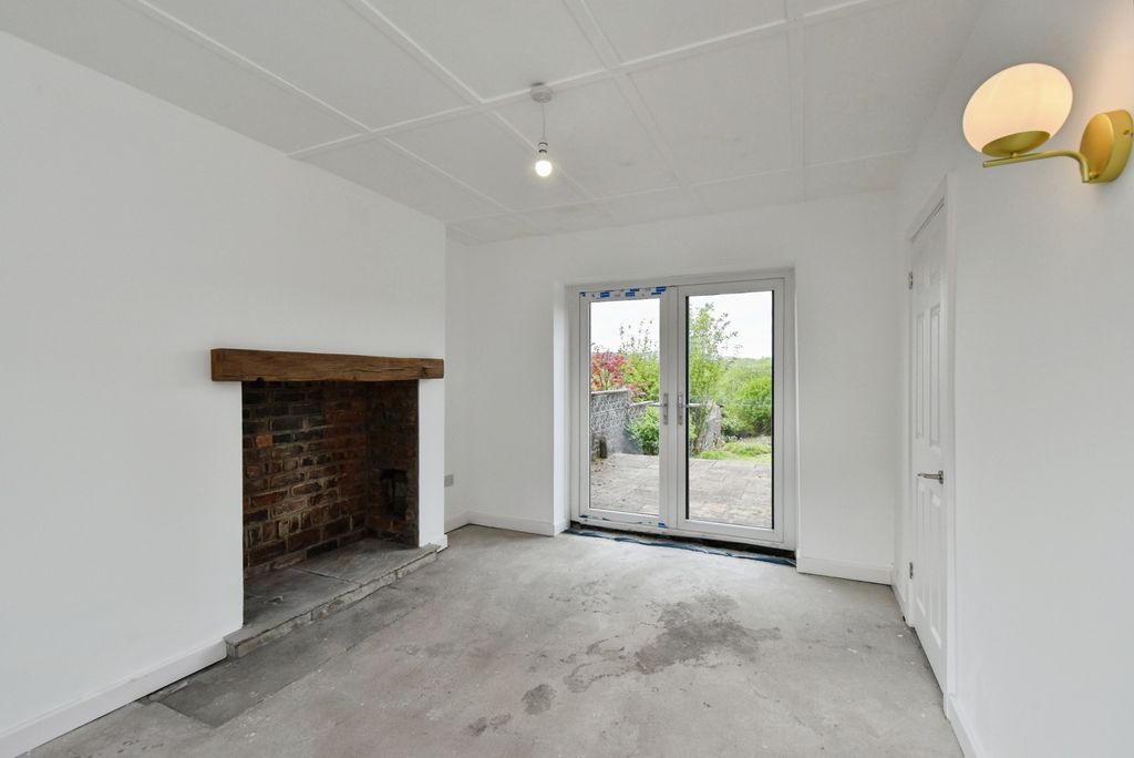 Property photo 3 of 16 Pbox-Img.Jpg