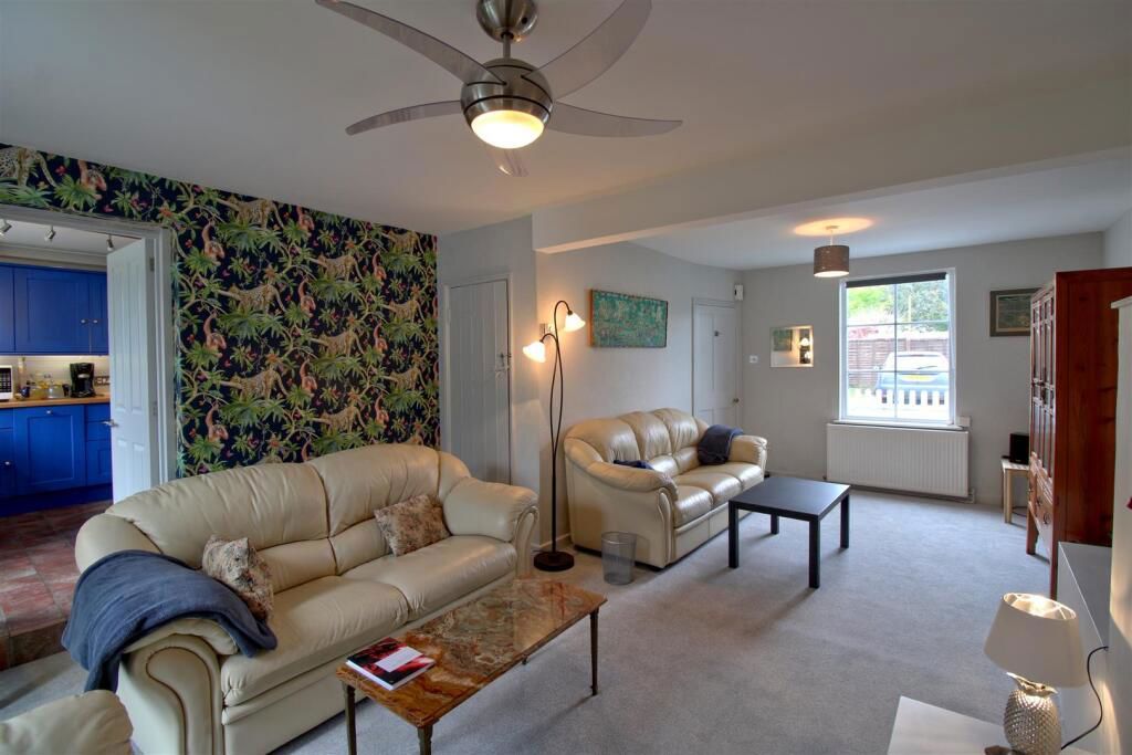 Property photo 2 of 22