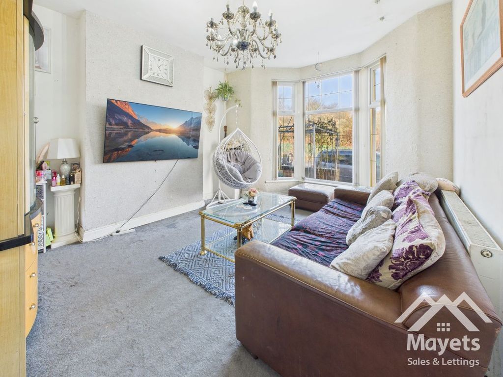 Property photo 2 of 22