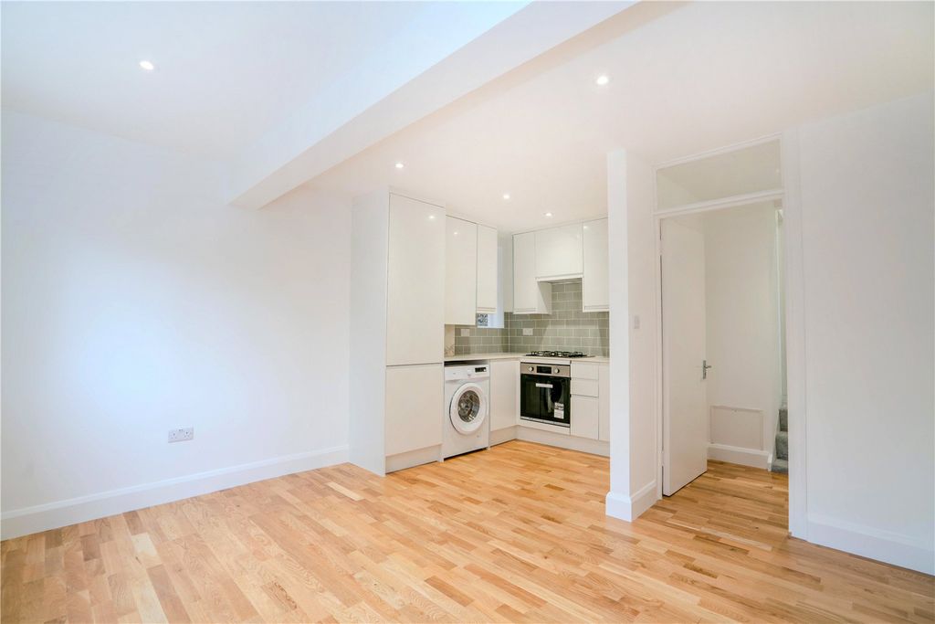 Property photo 2 of 11 Picture No. 11