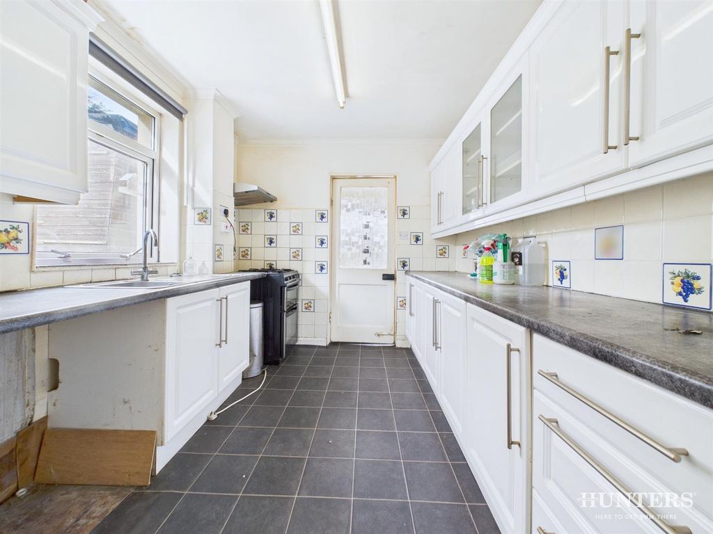 Property photo 3 of 21 Cam03792G0-Pr0200-Still007.Jpg
