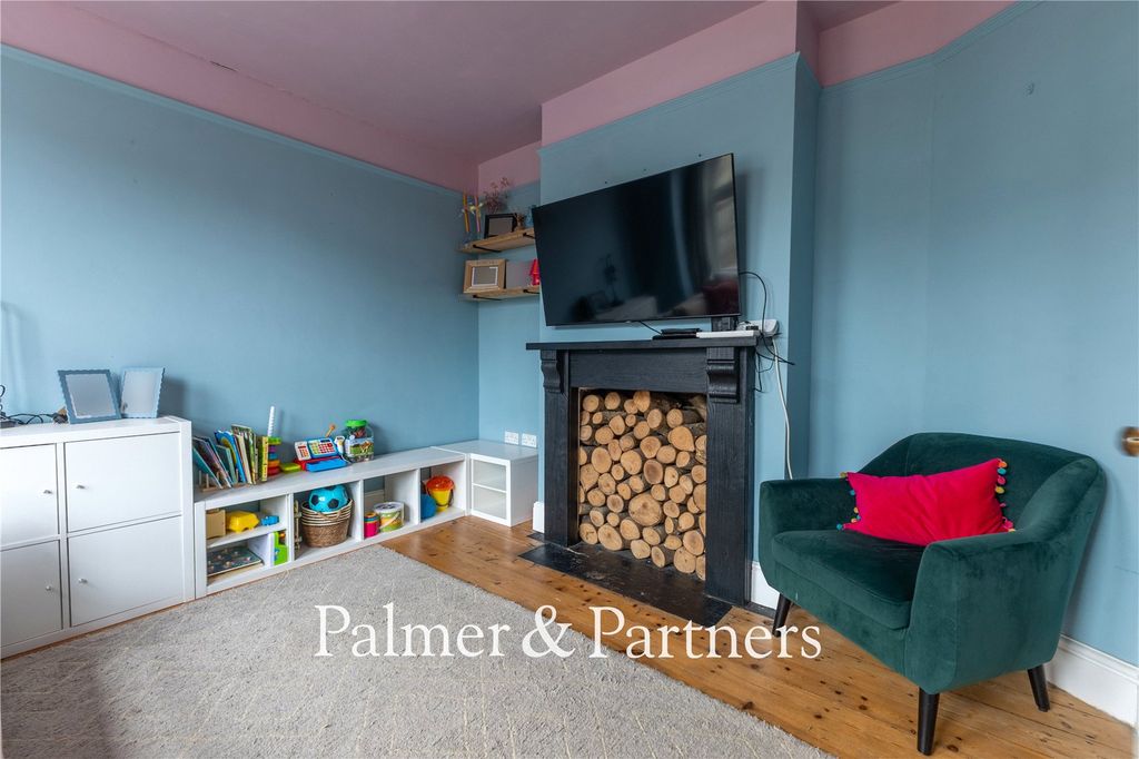 Property photo 2 of 19 Picture No. 05