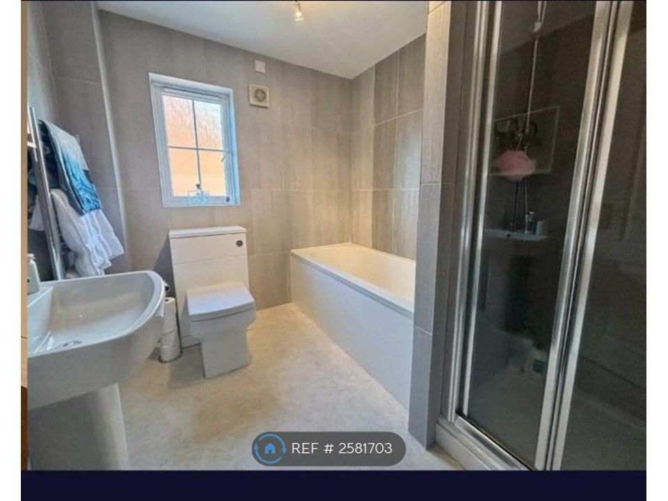 Property photo 3 of 10 Bathroom With Shower And Bath