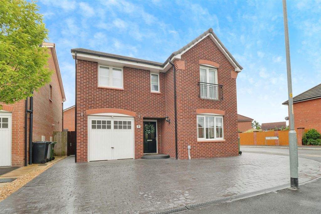 Property photo 1 of 18