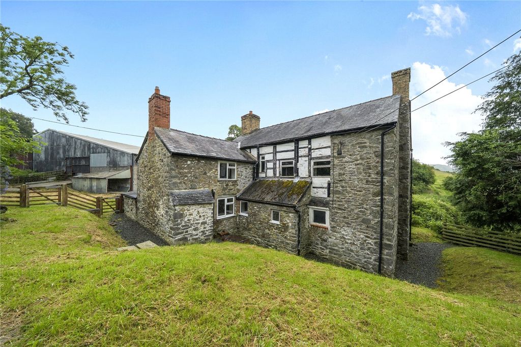 Property photo 3 of 40 Picture No. 10