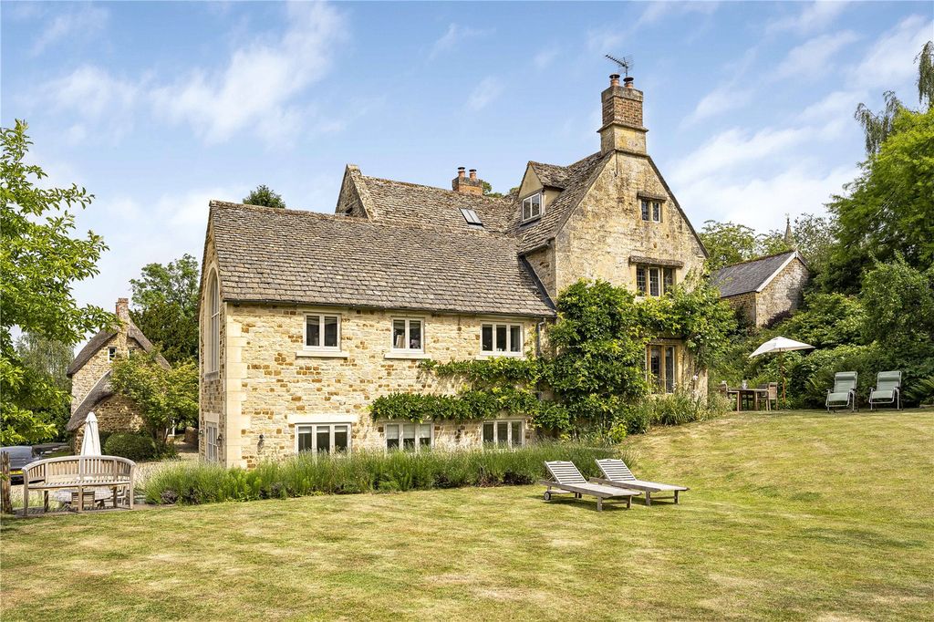 Property photo 2 of 16 Swerbrook Side
