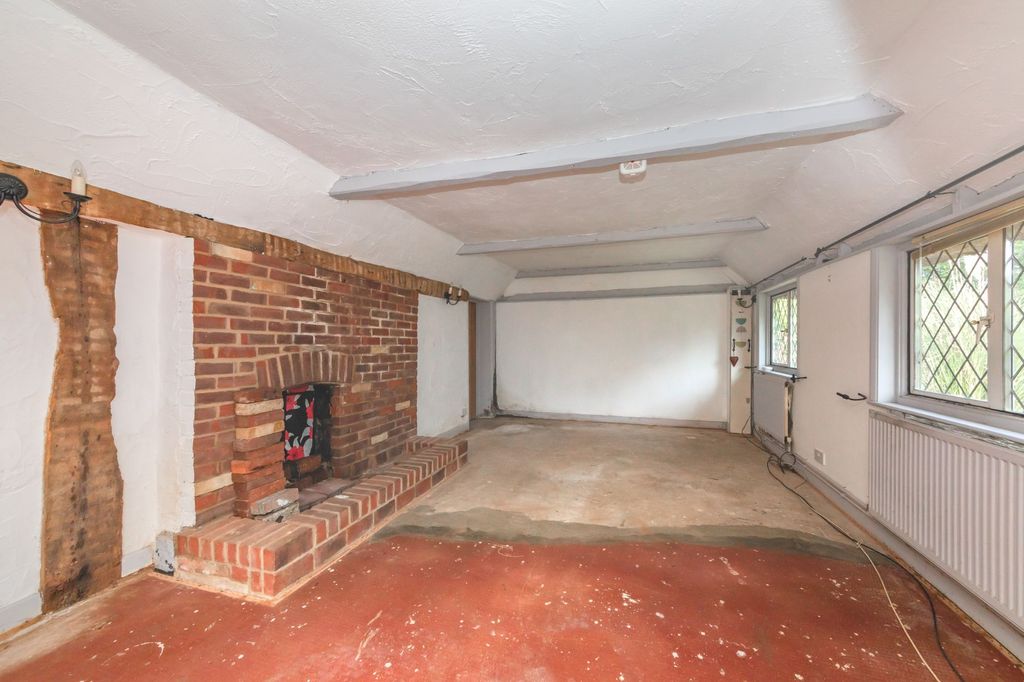 Property photo 3 of 18